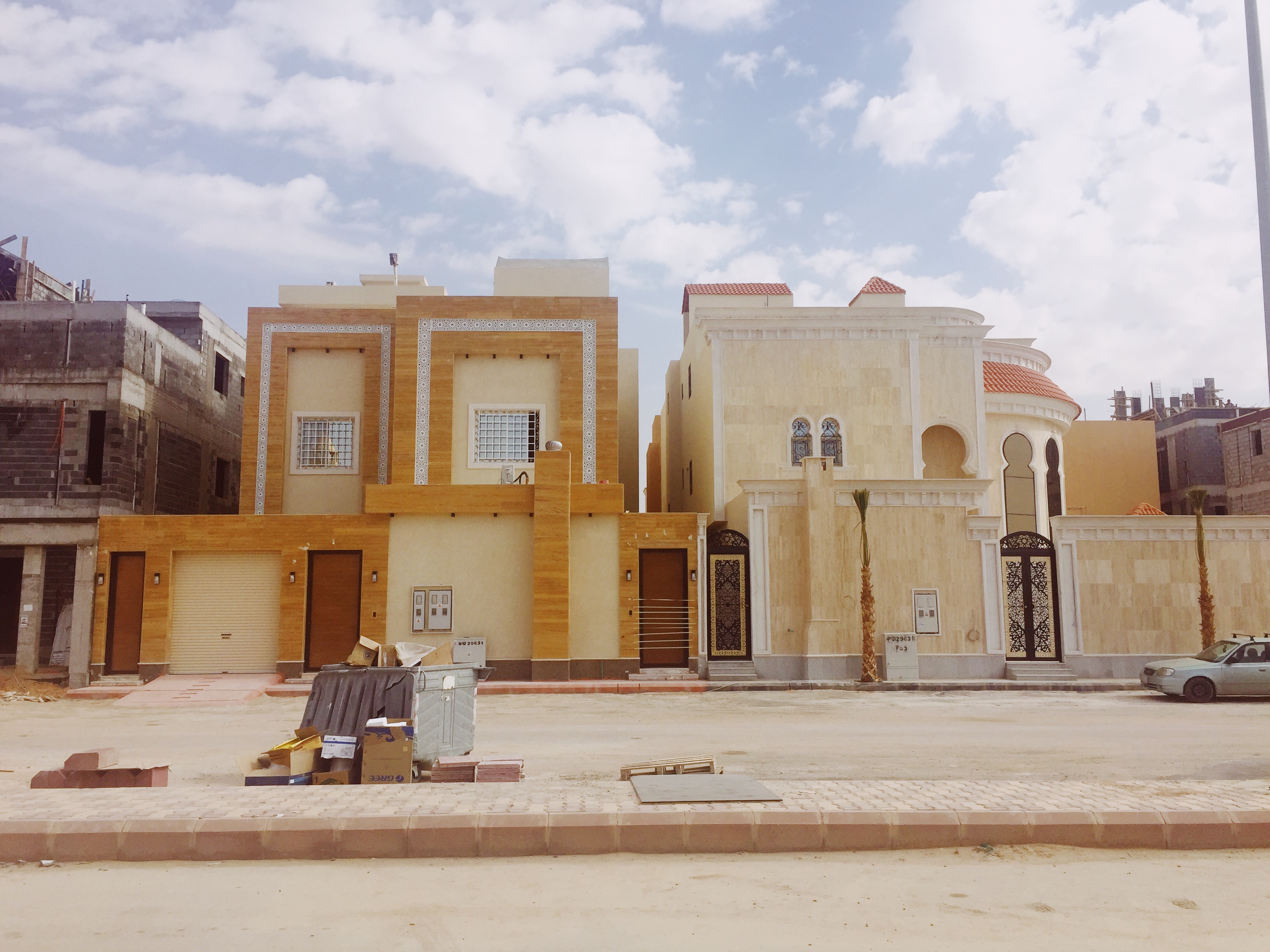 Saudi houses, traditional shopping and Gift Week! – OurBigArabianAdventure